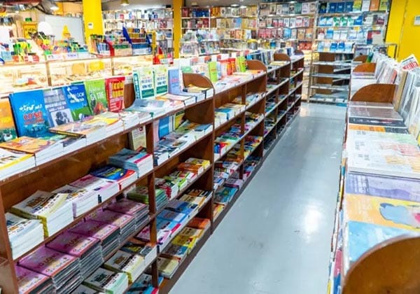 Top 10 nhà sách lớn nhất Việt Nam